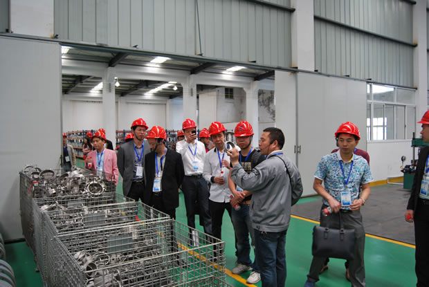 �Ϻ������y�T�S���F(tu��n)ȫ����(y��u)�㽛(j��ng)�N����Մ��(hu��)����(hu��)���텢�^��˾���a(ch��n)�ӹ�܇�g���D 3��