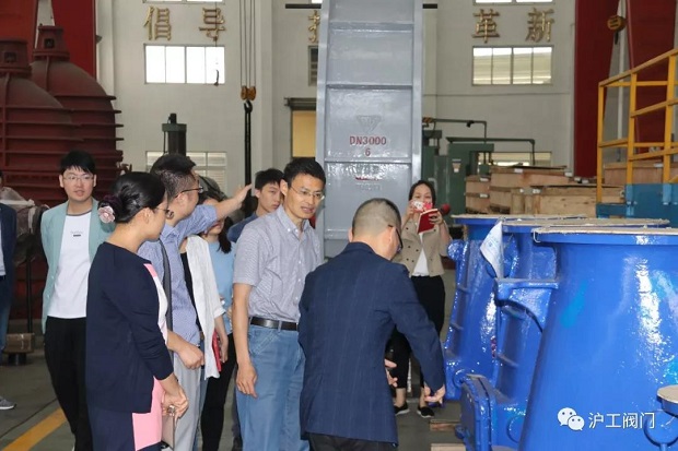 �ζ��^(q��)��(j��ng)ίǰ��(l��i)�Ϻ������y�T�S�M(j��n)���{(di��o)�У��D2��