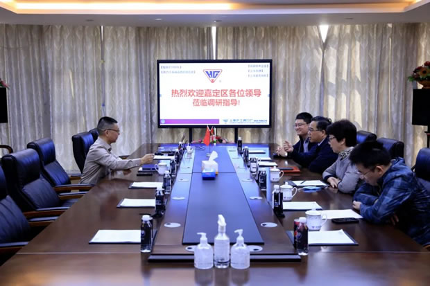 �ζ��^(q��)ί��ί���M�������L(zh��ng)Ҧ�l(w��i)�A�W�R�Ϻ������y�T(m��n)�S�����F(tu��n)�����޹�˾�_(k��i)չ���L�{(di��o)�й������D4��